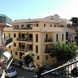 En El Puerto De Llança! Apartamento Llançà